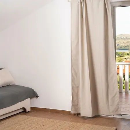 Nemo Apartamento Posedarje